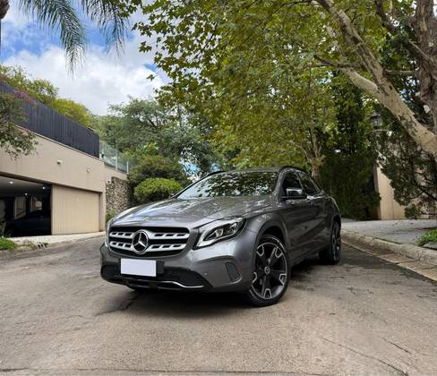 MERCEDES-BENZ GLA 200 1.6 CGI FLEX NIGHT 7G-DCT